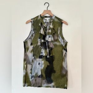 CABi Style #593 Sleeveless Camo Blouse Size Large